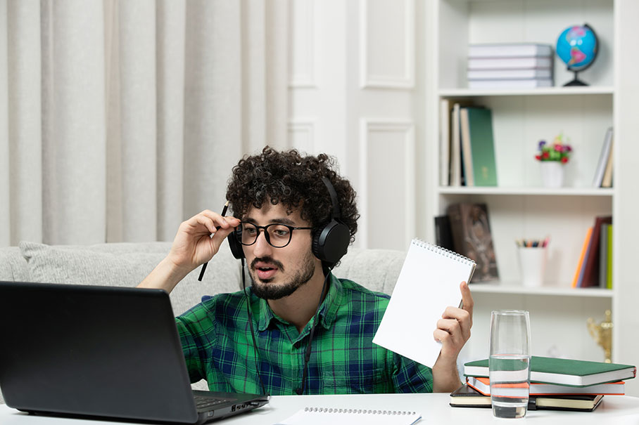 برای بهتر شدن زبان انگلیسی چه کنیم؟ راهنمای کامل و گام به گام